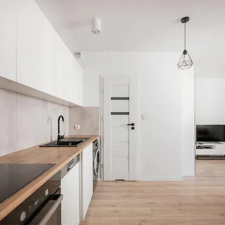 Luxury Private Floor Apartment, Sleeps 6, Rynek