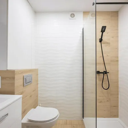 Luxury Private Floor Apartment, Sleeps 6, Rynek Διαμέρισμα *